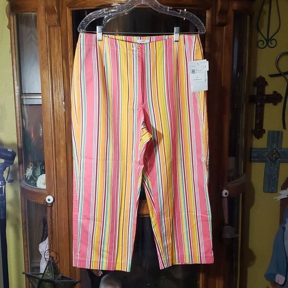 NWT LIZ CLAIBORNE MICHAELA SUMMER CROPPED PANTS SZ 14 P - Picture 1 of 4